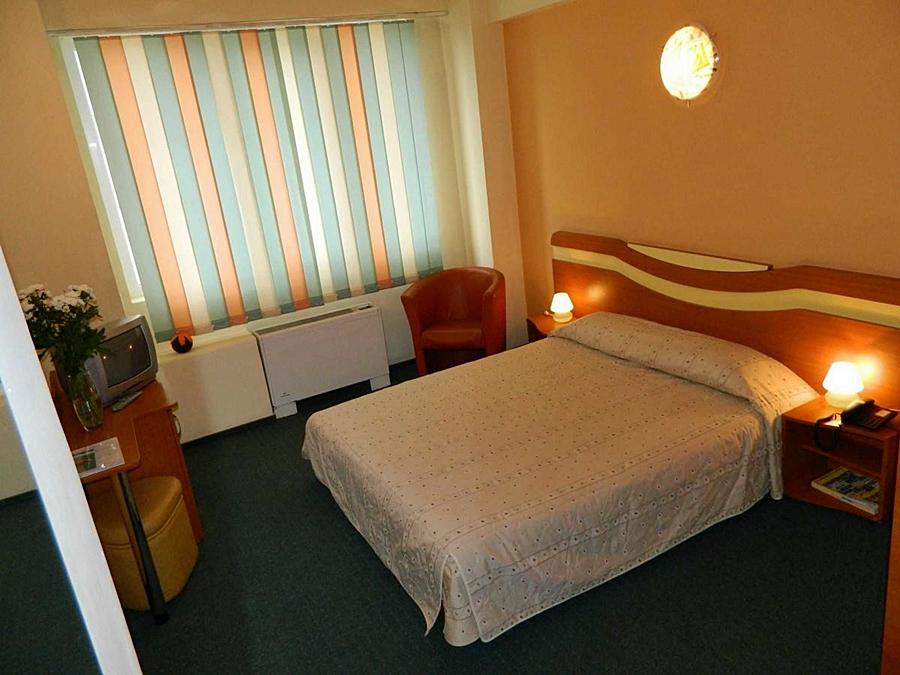 Elizeu 3* Bucarest