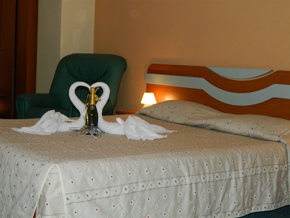 Elizeu Hotel